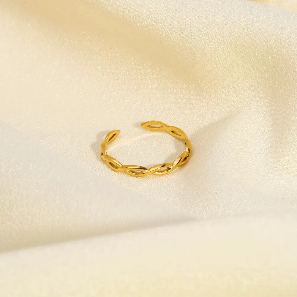 Lissome Lattice Ring Rings Cover